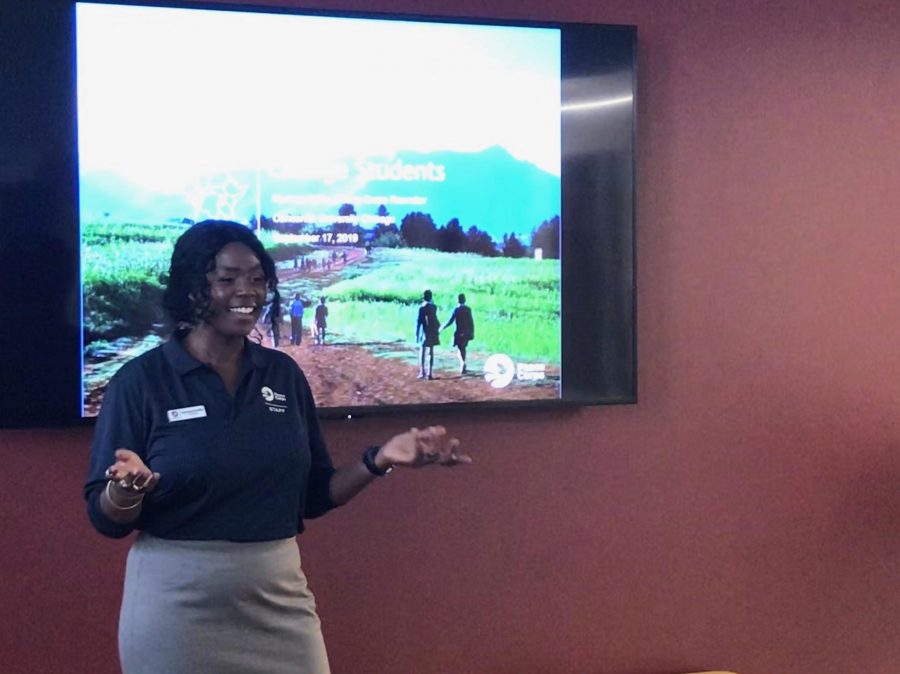 Nyassa Kollie, a Peace Corps Recruiter, giving students some insights of how to network. (Photo Credit to Destiny Henschel)