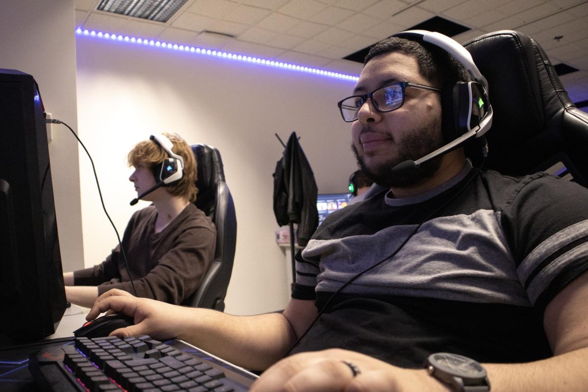 Freshman Connor Bleazard (left) and freshman Luis Cortes (right) in a practice match for the competitive online multiplayer game, Overwatch 2 on March 12.