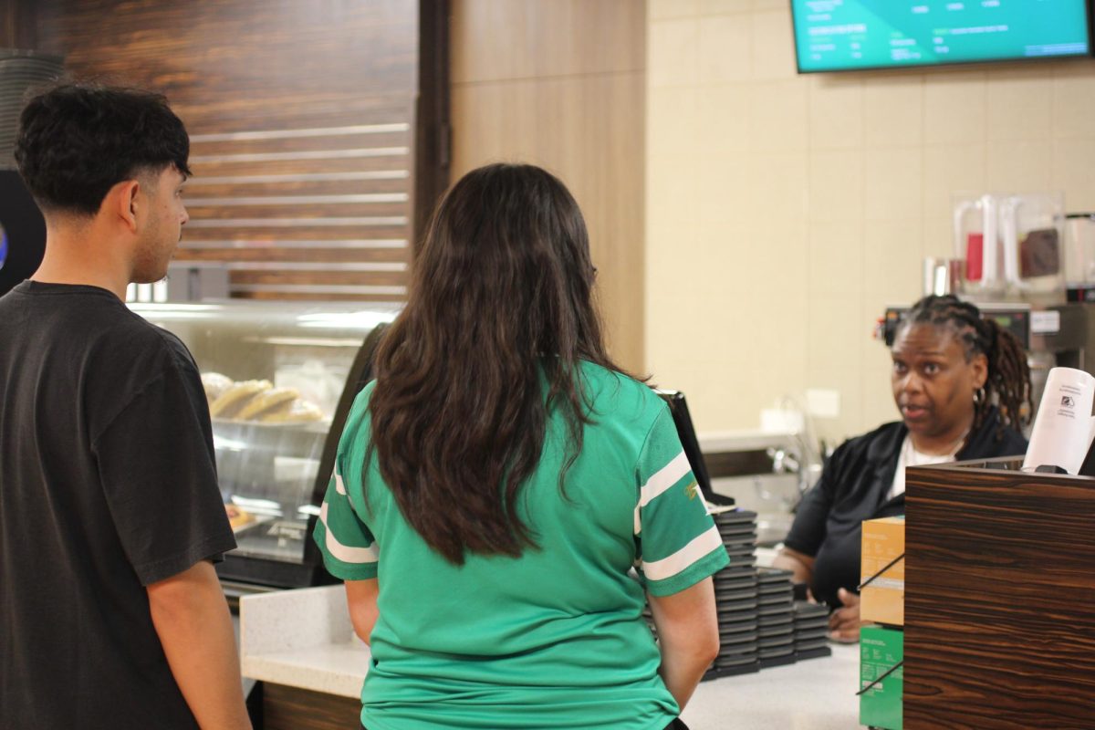 CUC students at the Cougar Den Starbucks location.